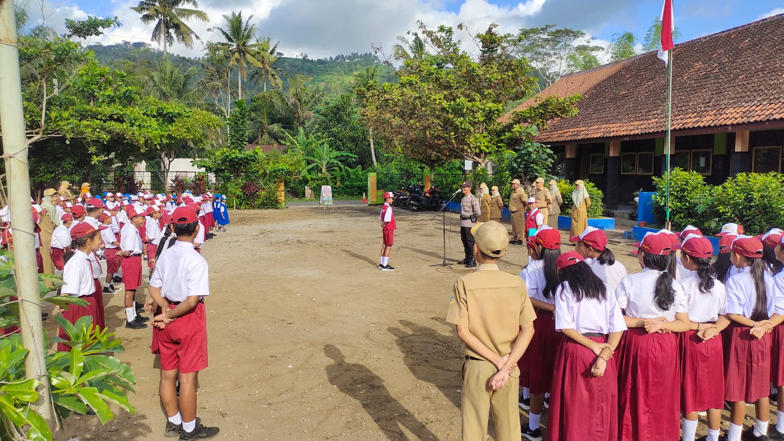 Antisipasi Kenakalan Remaja, Polres Tulungagung Berikan Pembinaan di Sekolah