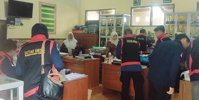 Kejaksaan Geledah SDN di Jember Terkait Dugaan Korupsi Dana BOS 2020-2024