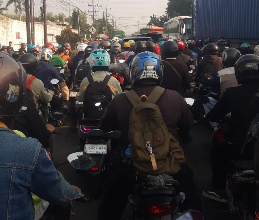 Dewan Soroti Kemacetan Jalan Deandles Saat Pergantian Shift Karyawan Pabrik Mie Sedap