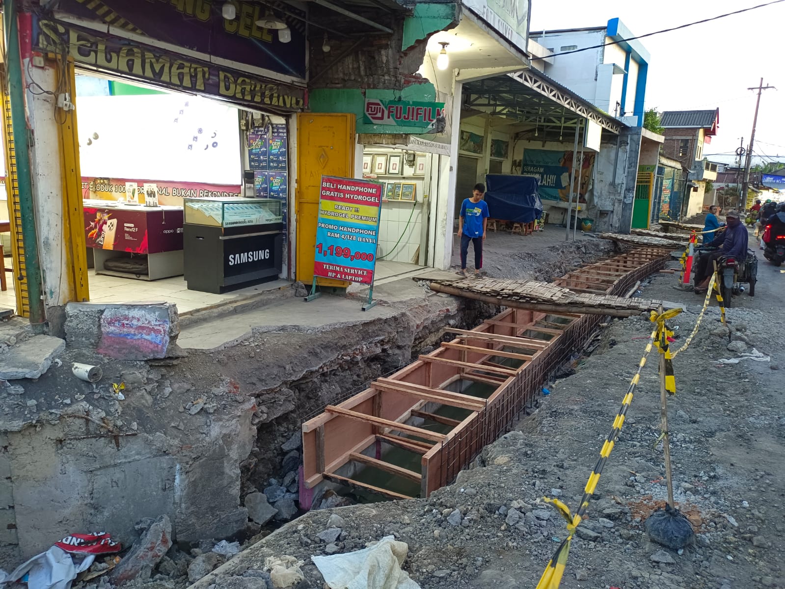 Proyek Drainase Jalan Kyai Amir Ganggu Aktivitas Warga, Pemkot Surabaya Pastikan Bulan Ini Selesai