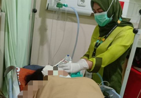 Tersenggol Pengendara Lain, Pengendara Motor Tewas Usai Jatuh dan Tertabrak Mobil di Driyorejo Gresik