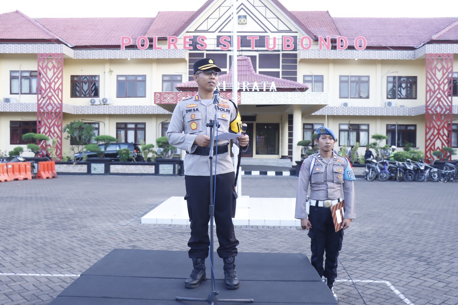 Polres Situbondo Terjunkan Ratusan Personel Gabungan Amankan Perayaan Malam Tahun Baru 2024