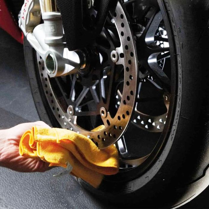 Rem Motor Bunyi Berdecit saat Hujan? Ini Cara Membersihkannya dengan Sabun Cuci Piring