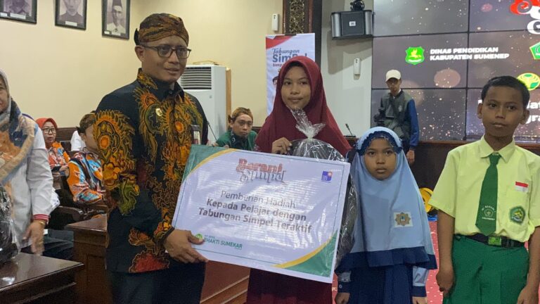 BPRS Bhakti Sumekar Permudah Siswa Menabung dengan Program Berani Simpel