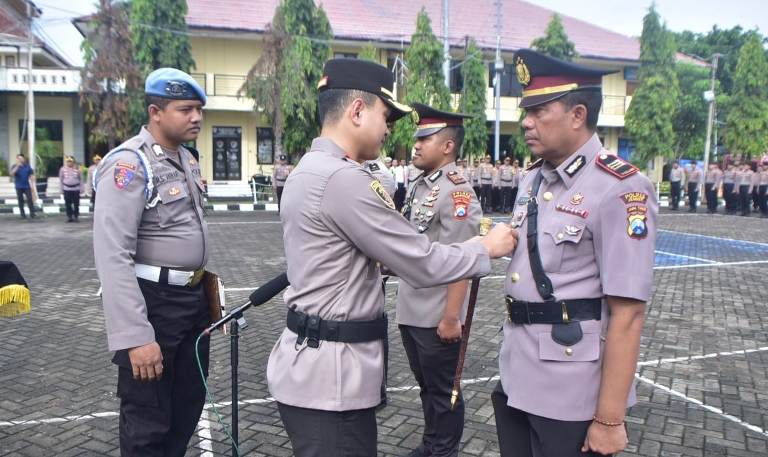 AKBP Bayu Anuwar Pimpin Sertijab Wakapolres dan Kapolsek Jajaran Polres Situbondo