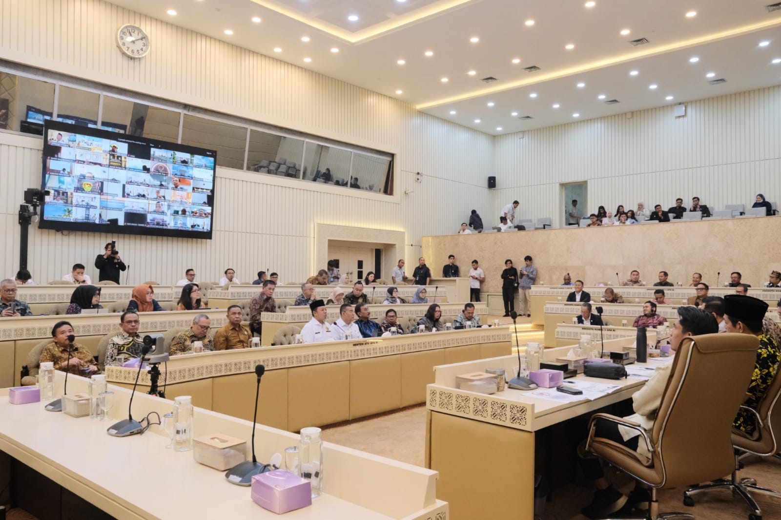 RDP dengan Komisi II DPR RI, Menteri Nusron Paparkan Progres Pendaftaran Tanah Capai 98 Persen 