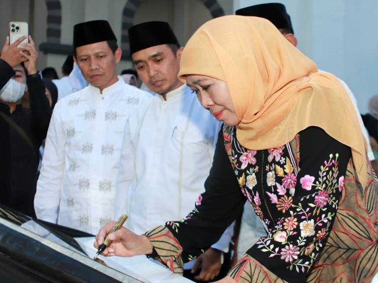 Bangun Masjid Khas Krampyangan Tanpa APBD Kota