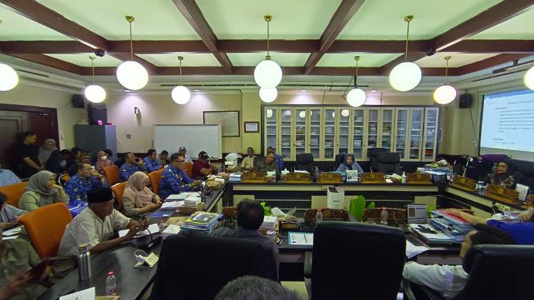 DPRD Surabaya Tengahi Polemik Polusi PT SJL, Warga Wisma Tengger Tetap Tuntut Penghentian Operasi