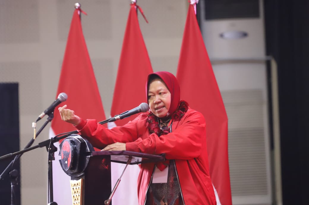 Risma Tebus Ijazah Siswa di Jember