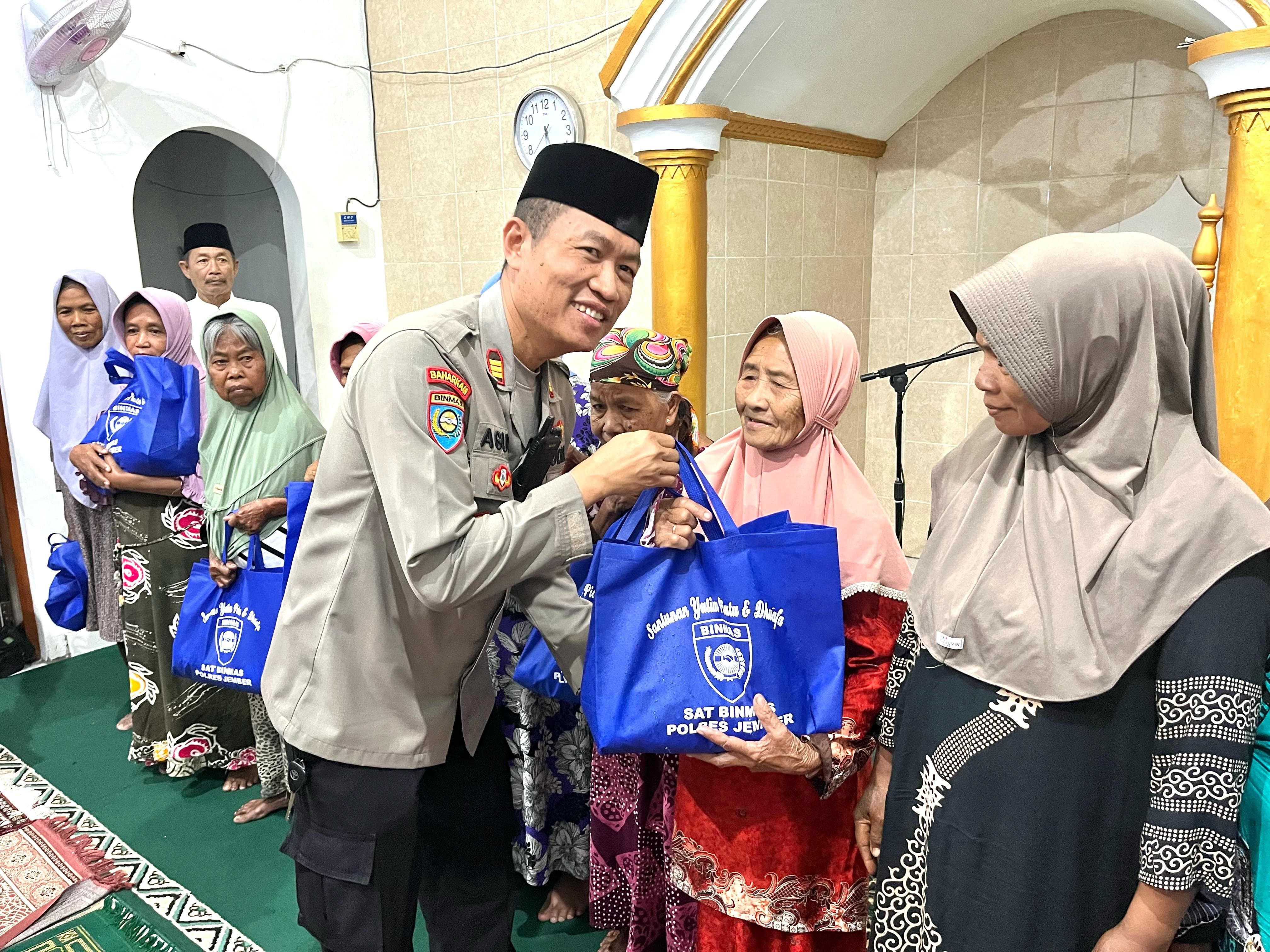 Eratkan Silaturahmi, Polres Jember Gelar Safari Ramadan di Dusun Kloncing