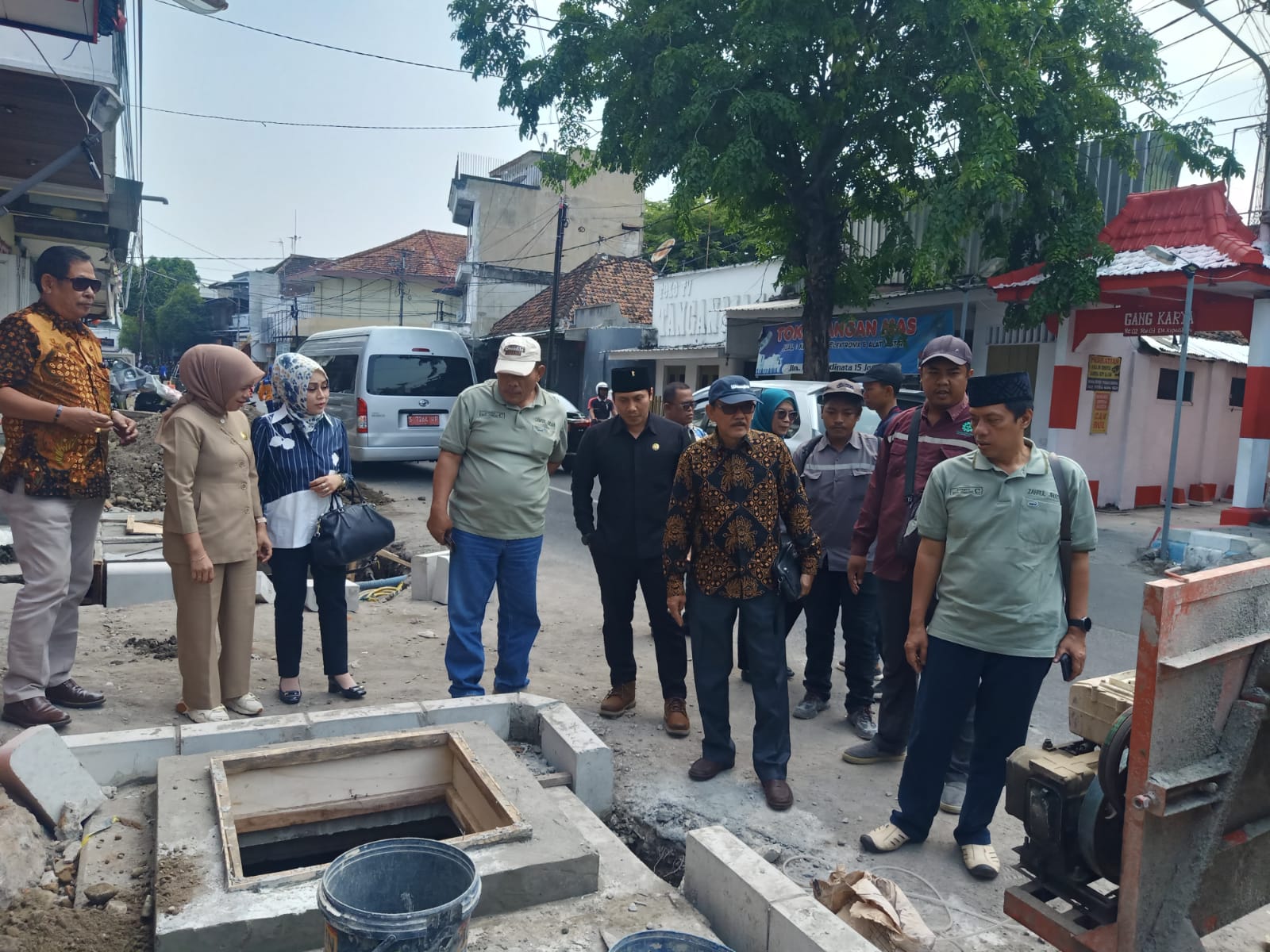Pastikan Kualitas, Komisi C DPRD Jombang Sidak Proyek Trotoar A Yani dan RE Martadinata