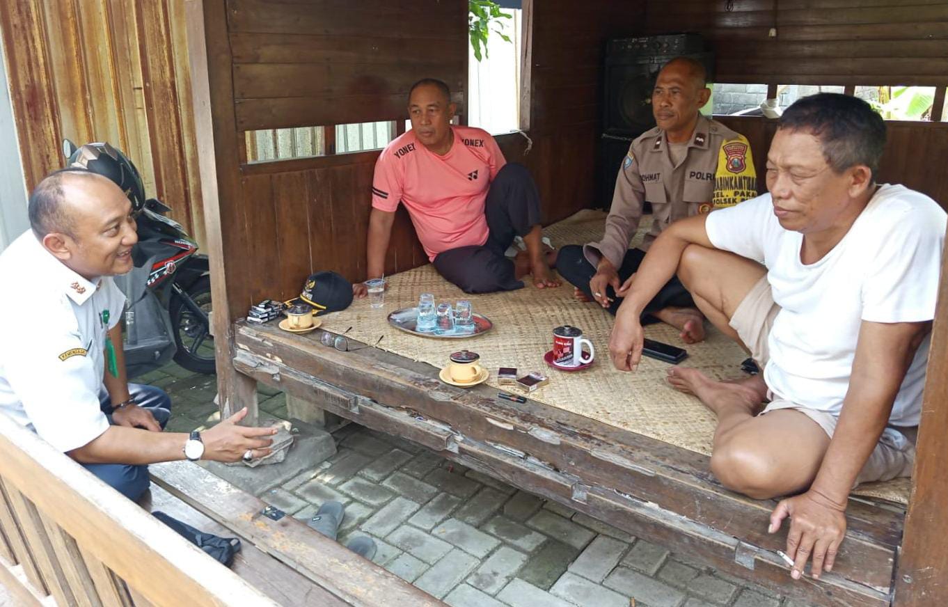 Sambang Kamtibmas, Polsek Pakal Temui Tokoh Masyarakat 