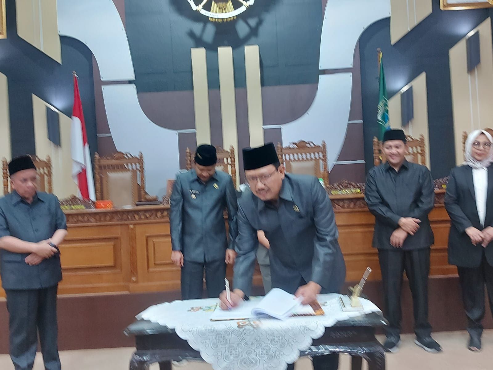 DPRD Kabupaten Pasuruan Setujui Raperda P-APBD Tahun 2023 Menjadi Perda
