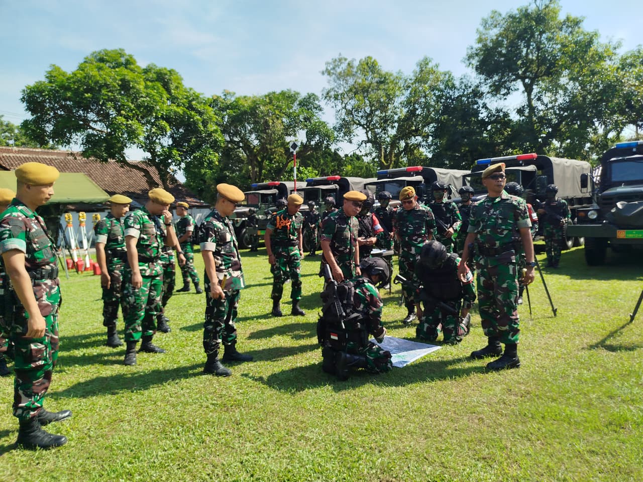 Kunjungi Yonarmed 8/UY Jember, Danpussenarmed Pastikan Alutsista Dirawat dengan Baik