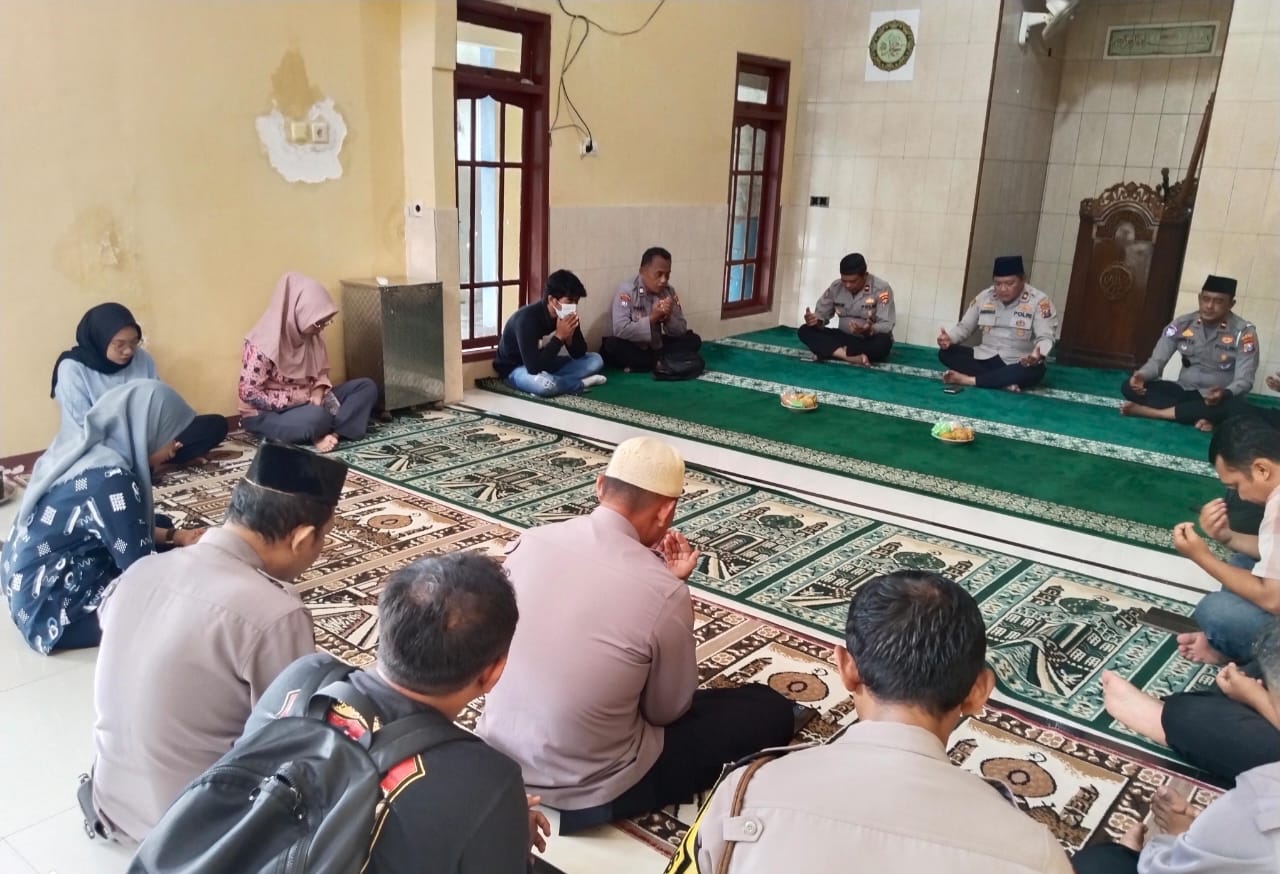 Perkuat Keimanan, Polsek Kenjeran Gelar Binrohtal Rutin