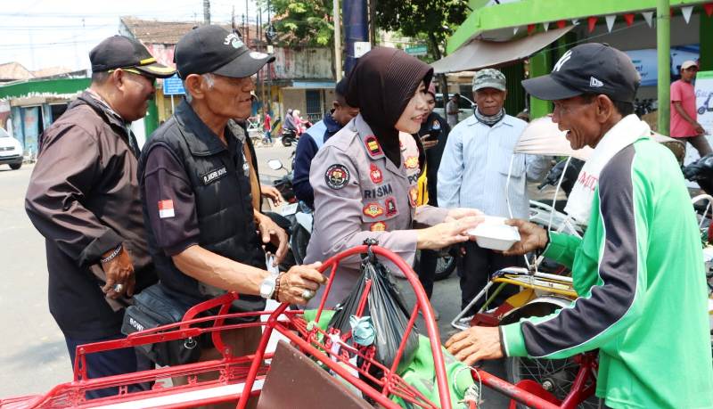 Peringati HUT Humas Polri ke-73, Polres Bangkalan Gelar Baksos dan Sosialisasi Cooling System Jelang Pilkada