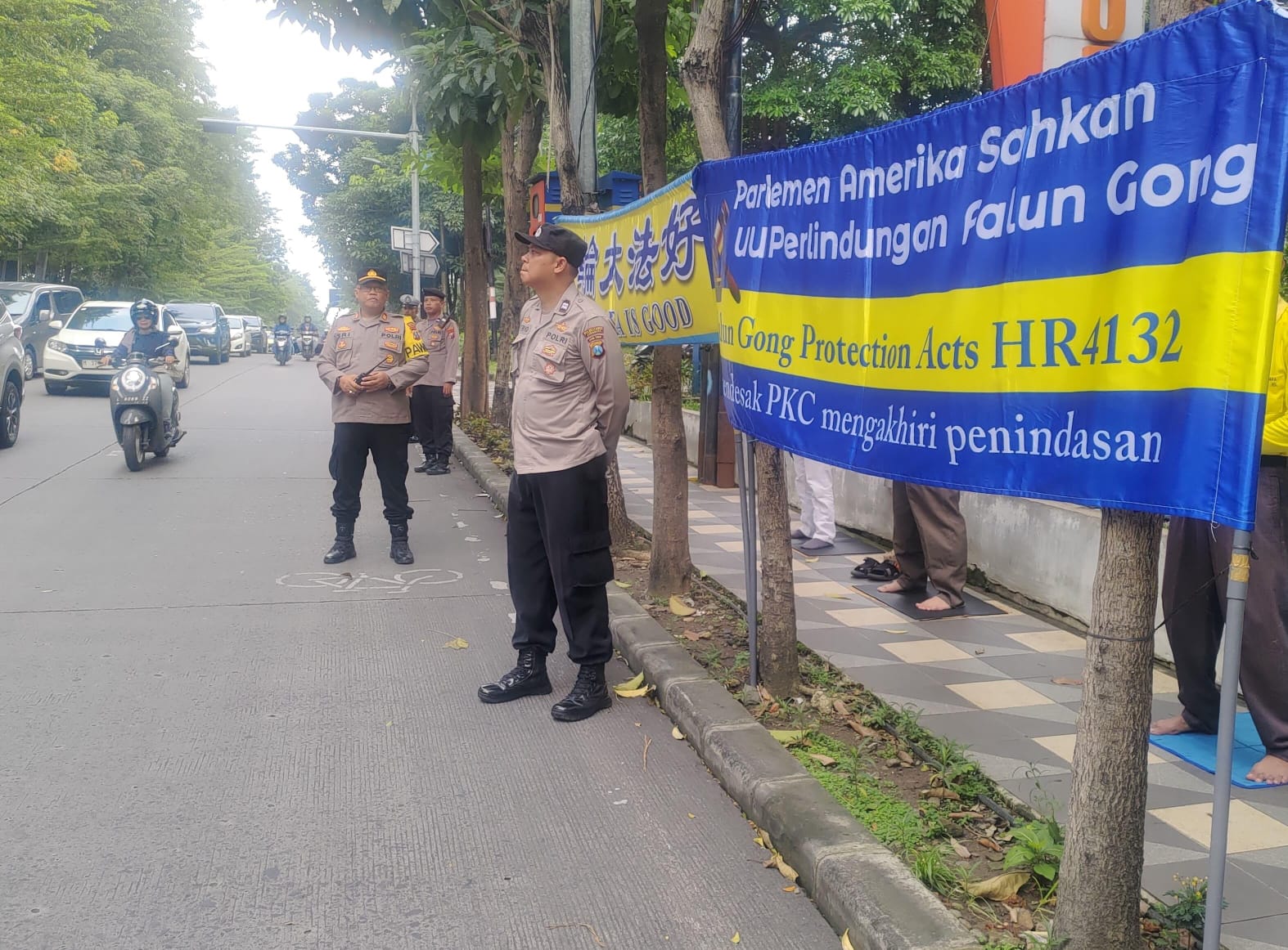 Polsek Sawahan Pastikan Keamanan Aksi Damai Falun Gong di Mayjend Sungkono 