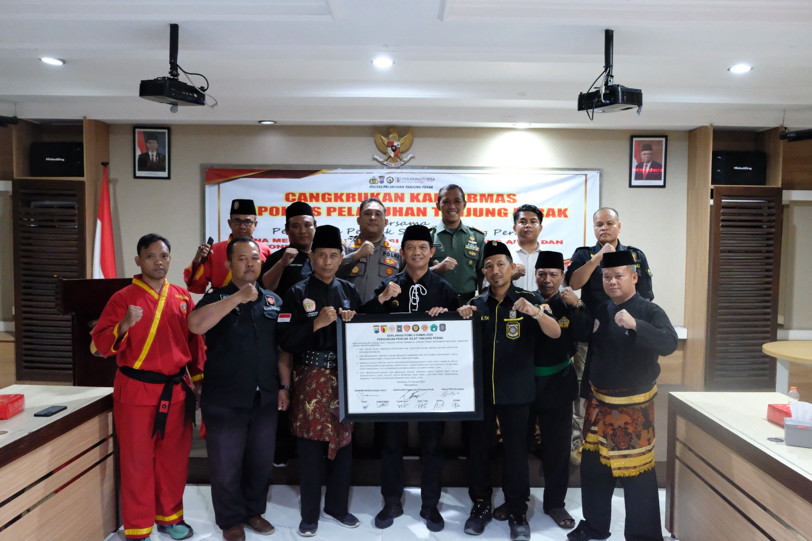 Perguruan Silat di Wilayah Pelabuhan Tanjung Perak Deklarasikan Pemilu Damai