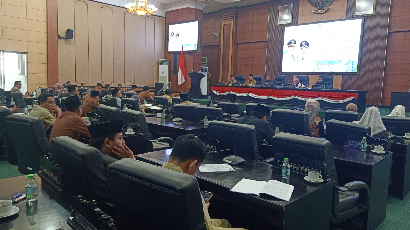 DPRD Jombang Bahas Jawaban Bupati atas Raperda RPJMD 2025–2029