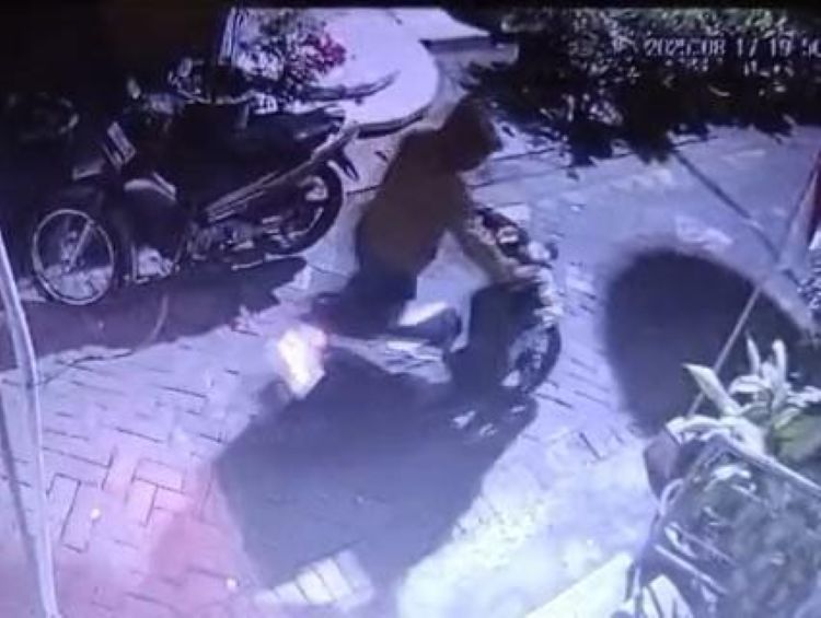 Penghuni Kos Jalan Ngemplak Surabaya Jadi Korban Curanmor
