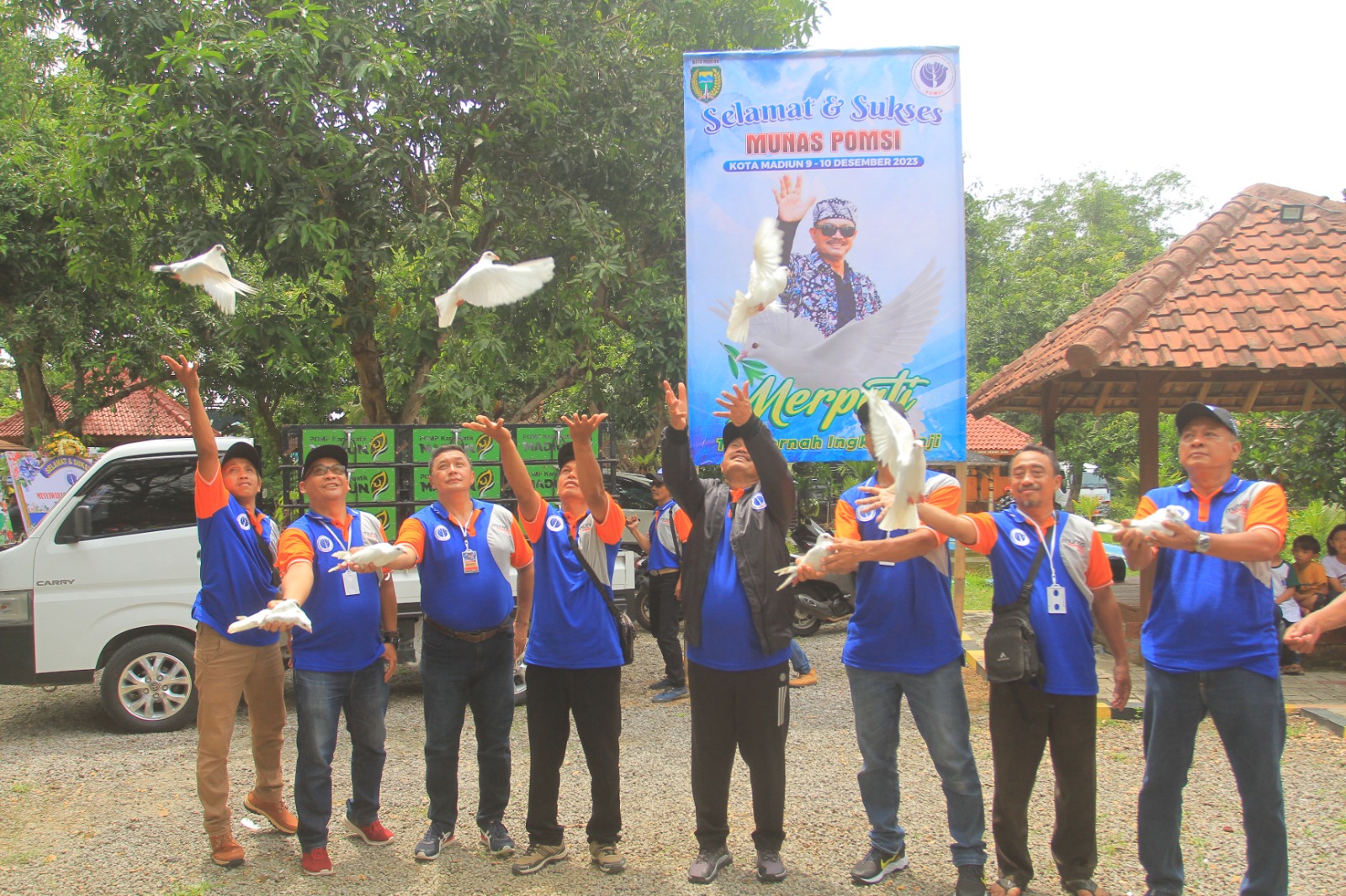 Wali Kota Madiun Apresiasi Kehadiran Pencinta Burung Merpati Pos