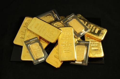 Harga Emas Antam Hari Ini: Anjlok Lagi Rp25.000 per Gram