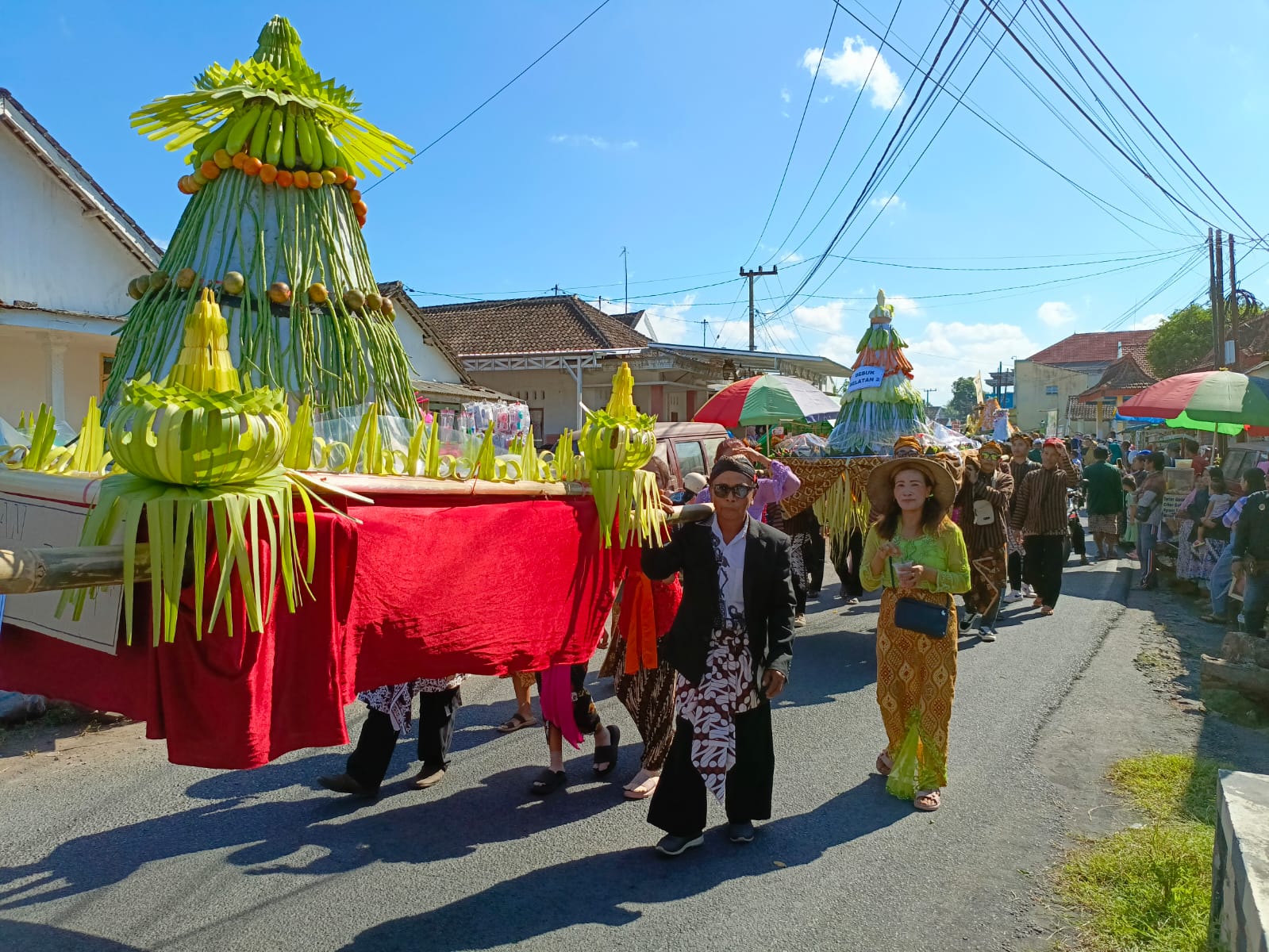 Ritual Perayaan Suro dan Tahun Baru Islam, Puluhan Tumpeng di Arak Menuju Makam Mbah Toan Sido Branti Lumajang