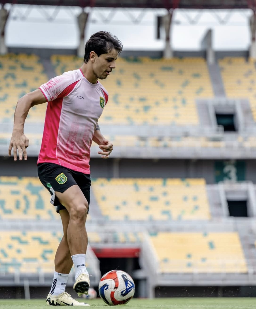 Head to Head Persebaya Vs Persijap Jepara, 3 Poin Jadi Target Uston Nawawi