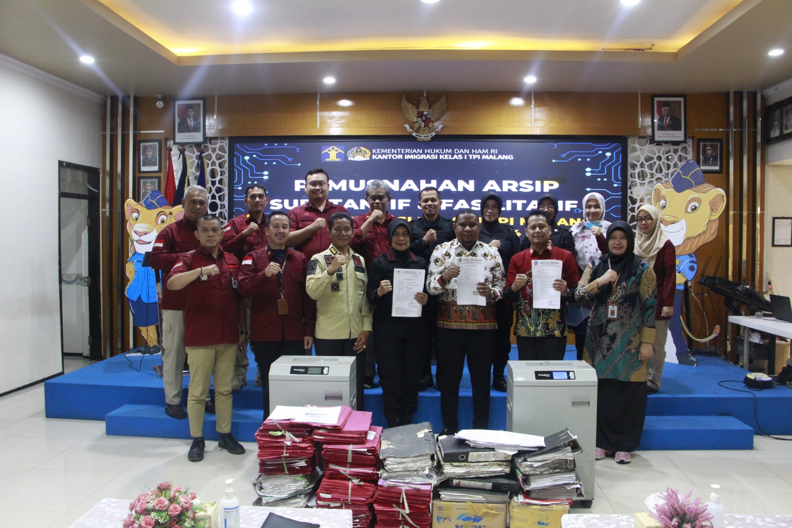 Kantor Imigrasi Malang Musnahkan Belasan Ribu Berkas Arsip Fisik