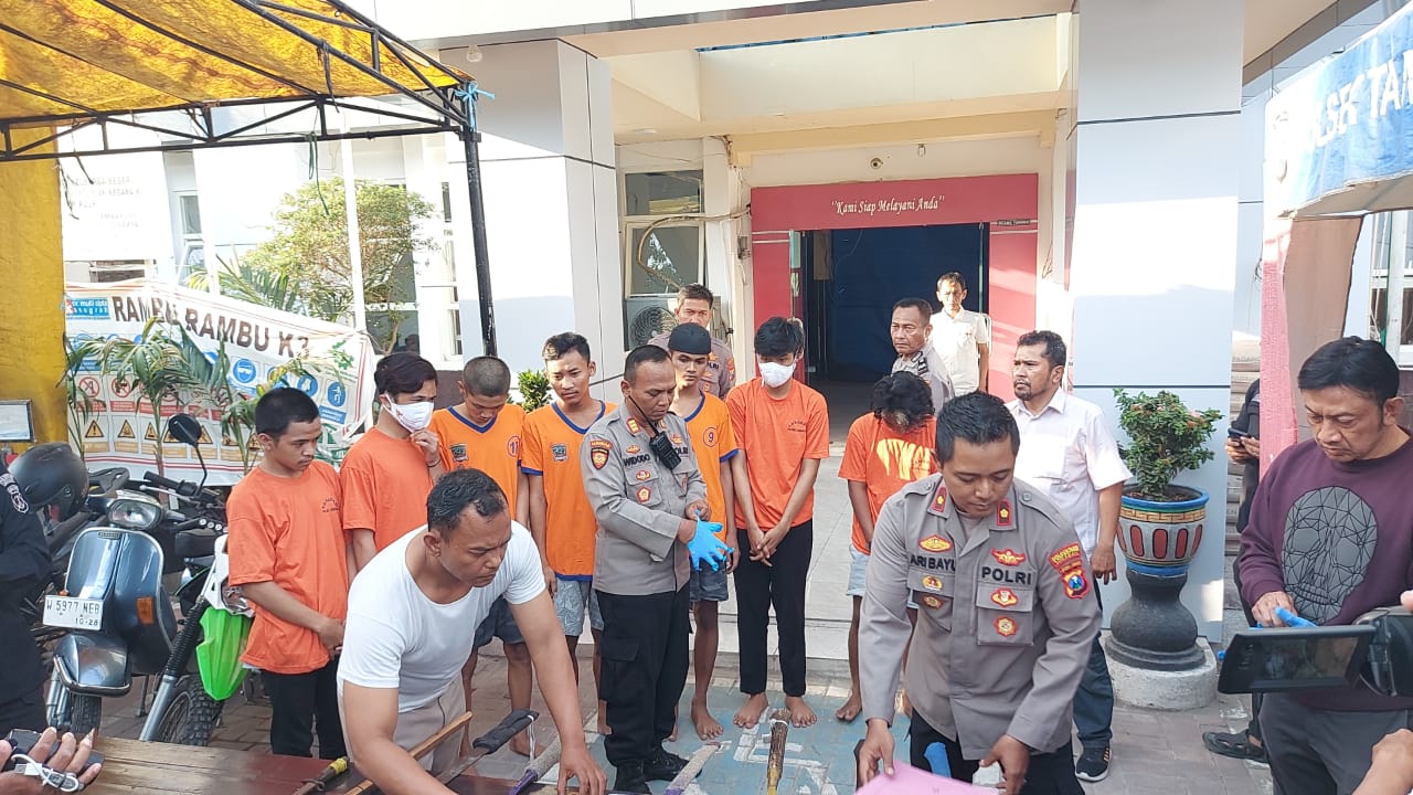 Buat Konten Instagram, 7 Anggota Gangster di Surabaya Ditangkap Polsek Tambaksari