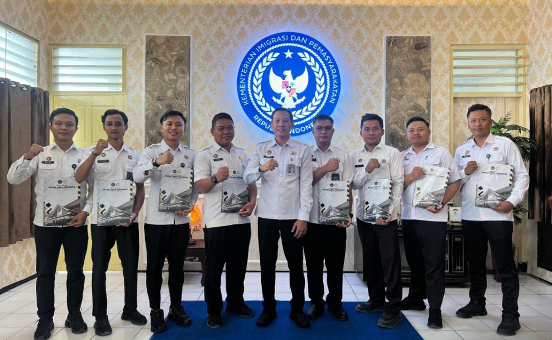 8 Pegawai Lapas Bojonegoro Raih Penghargaan Anugraha Wira Wibawa Dharmesti Pratama