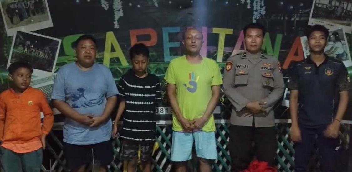 Polres Gresik Selamatkan Wisatawan Tersesat di Hutan Pulau Bawean