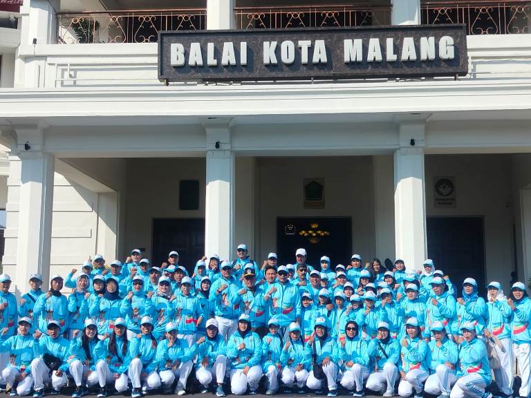 Wali Kota Wahyu Hidayat Berangkatkan Kontingen KORMI Kota Malang ke Fornas VIII 2025 NTB