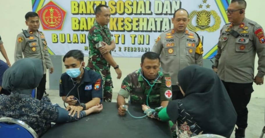 Cooling System Pemilu 2024, Polres Mojokerto Bersama TNI Gelar Pengobatan Gratis