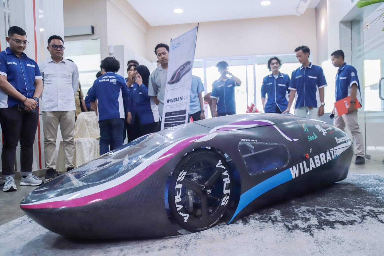 Dukung Transisi Energi, Bupati Jember Resmikan Wilabrata DV & Basundara E-Kart Mahasiswa UNEJ