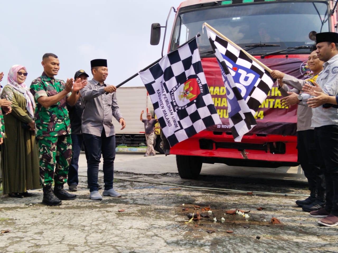 KPU Kabupaten Malang Distribusi Logistik Pilkada Serentak pada 33 Kecamatan