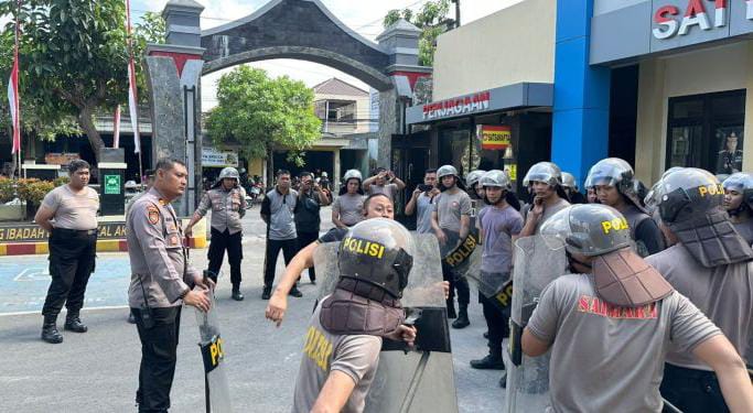 Polres Tulungagung Rutin Latihan Dalmas, Tingkatkan Kesiapan Personel