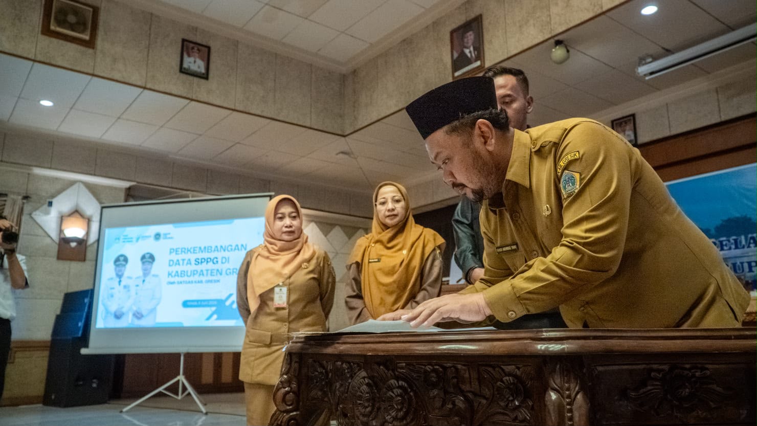 Tekan Dampak Lingkungan, Bupati Gresik Ingatkan SPPG Kelola Sampah Sesuai Regulasi