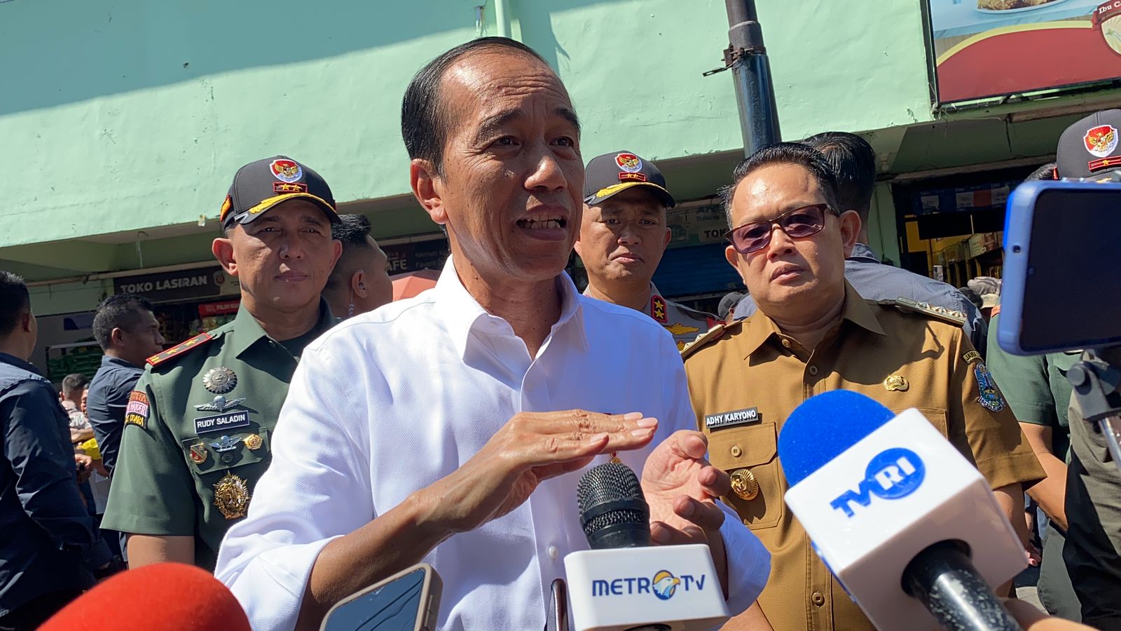 Presiden Jokowi Akhiri Masa Bakti Mensos Risma di Kabinet