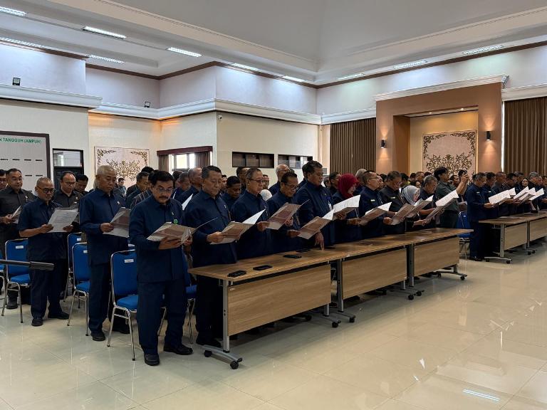 Aparatur Peradilan PT Surabaya Teguhkan Komitmen Integritas Awal 2026