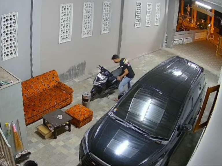 Baru Diparkir, Matic Raib di Vila Prigen