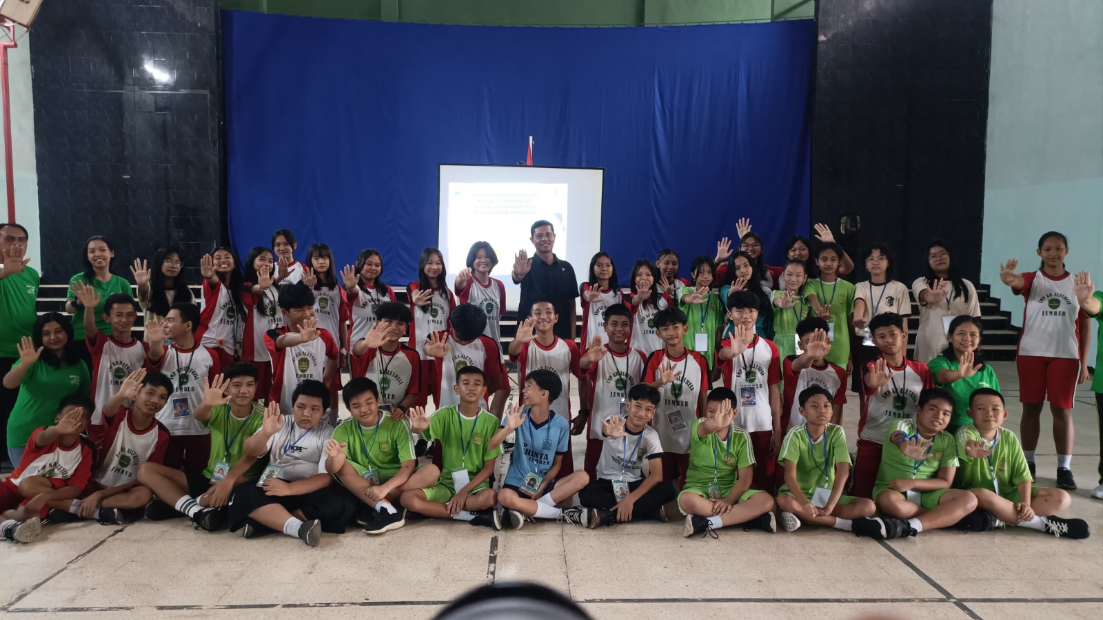 Satresnarkoba Polres Jember Edukasi Pelajar SMP Aletheia, Bentengi Generasi Muda dari Bahaya Narkoba