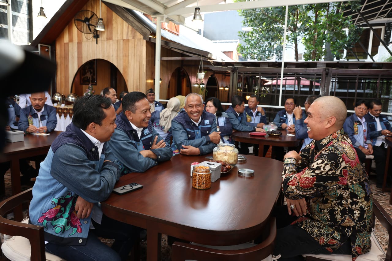 Silaturahmi, Wali Kota Malang Wahyu Hidayat dan Abah Anton Diskusikan Taman Kota dan CSR