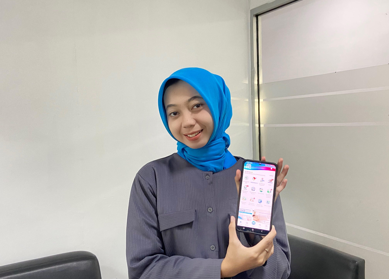    Petugas BPJS Satu Bantu Tiara Alur Layanan Berobat di Faskes   