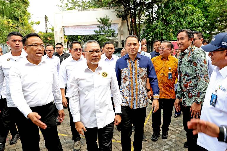 Menko Zulkifli Hasan Apresiasi Langkah Pemkot Surabaya Dalam Pembentukan Koperasi Merah Putih