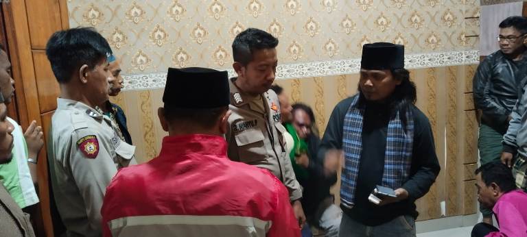 Empat Pelaku Penipuan Modus Penggandaan Uang di Situbondo Babak Belur