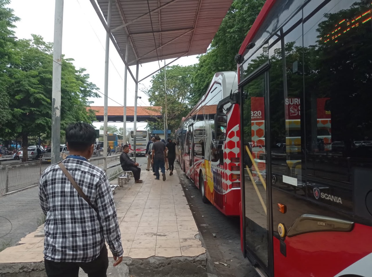 Rute Suroboyo Bus Tumpuk yang Menghubungkan Surabaya Utara dan Selatan 
