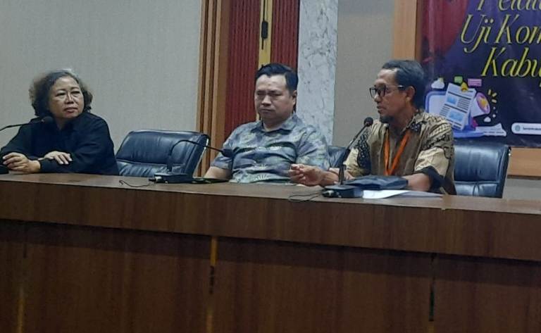 Gandeng Unitomo Surabaya, Kominfo Situbondo Gelar UKW: 14 Peserta Dinyatakan Kompeten