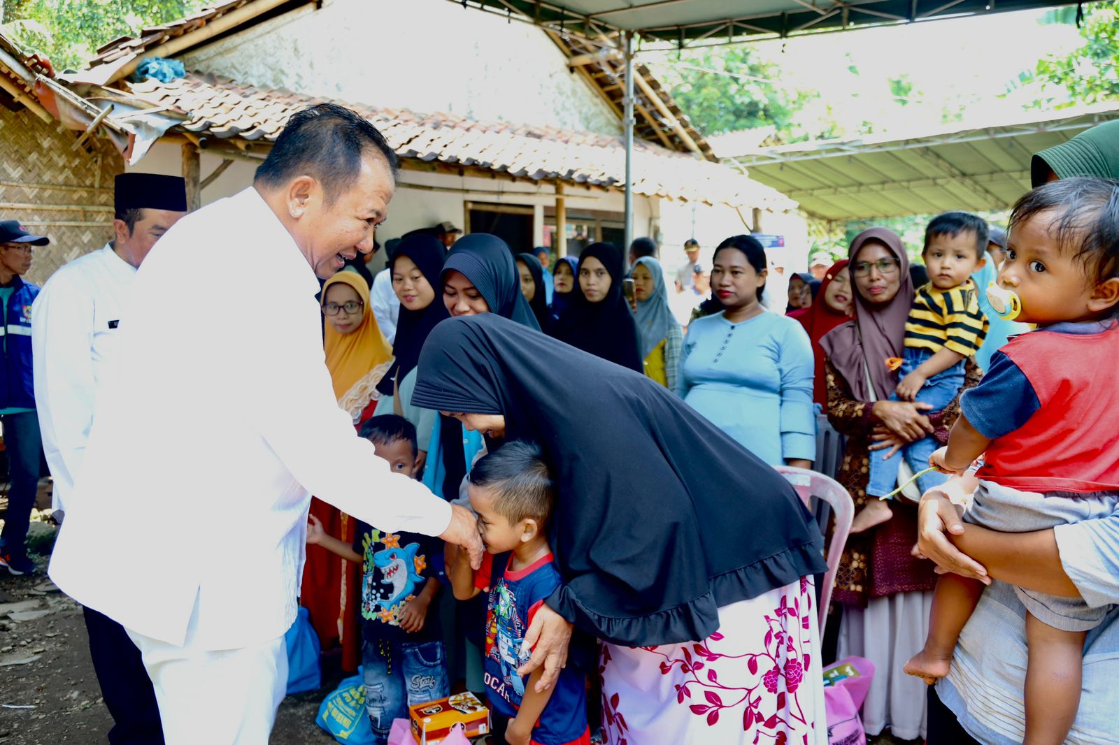 Bupati Hendy Kampanyekan Sedekah di Safari Ramadan