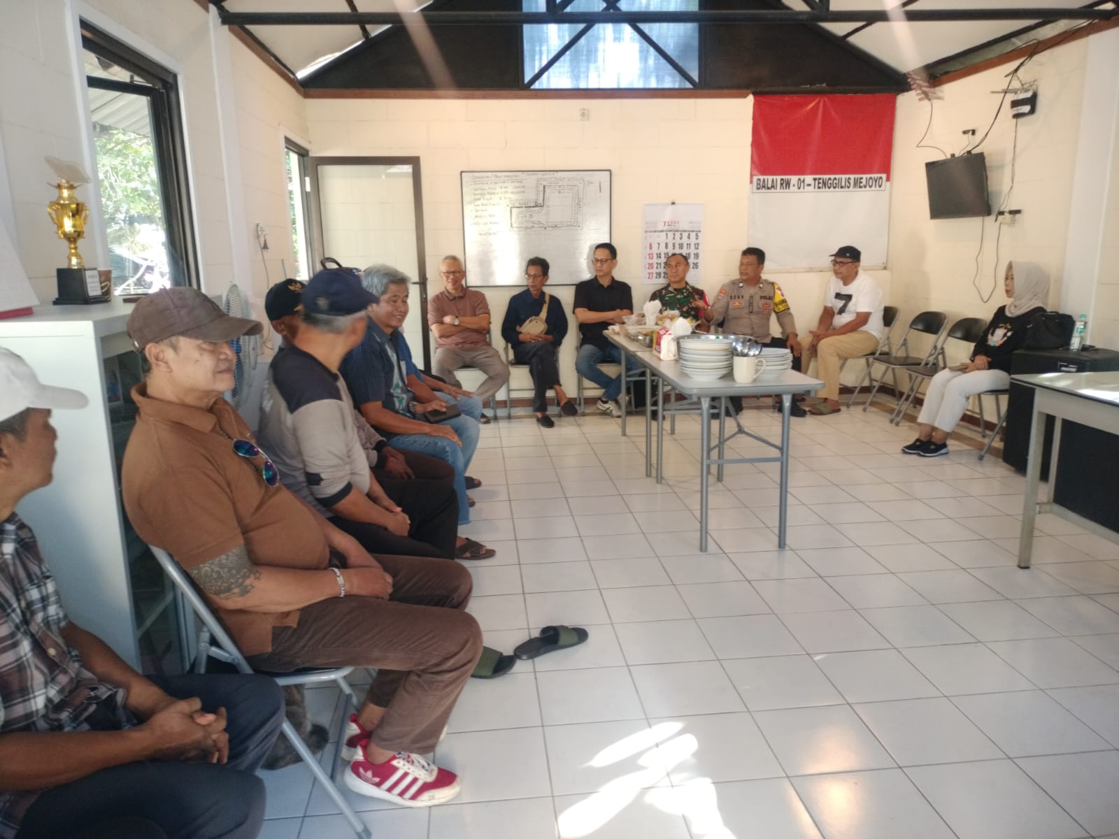 Polsek Tenggilis Mejoyo Gelar Jumat Curhat, Ajak Warga Jadi Polisi bagi Diri Sendiri